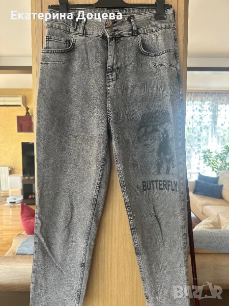 Дънки в сиво с апликация и сребърна токс, снимка 1