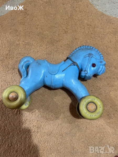 Стара играчка конче, снимка 1