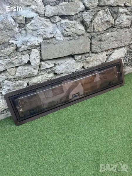 Чисто нов прозорец (Ретро) за Кемпер (Чисто нов) (имам налични 5 броя) Размери: 133,5х34 , снимка 1