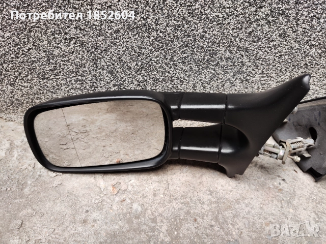 Огледала и ляв фар Фолксваген Кади, снимка 6 - Части - 49418693