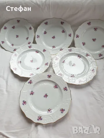 Комплект порцеланови чинии, снимка 3 - Антикварни и старинни предмети - 50237202