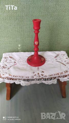 Ръчно рисуван дървен свещник в червено , снимка 3 - Други - 39050138