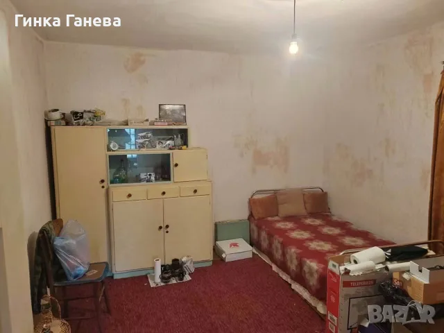 Селска къща с 1345 м² двор, гараж и стопански постройки.  Директно от собственика ., снимка 8 - Къщи - 55993683