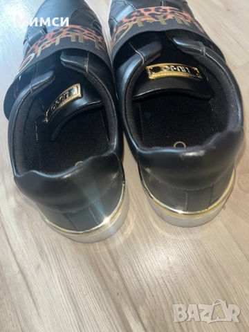 Liu Jo естествена кожа, снимка 2 - Дамски ежедневни обувки - 51983834