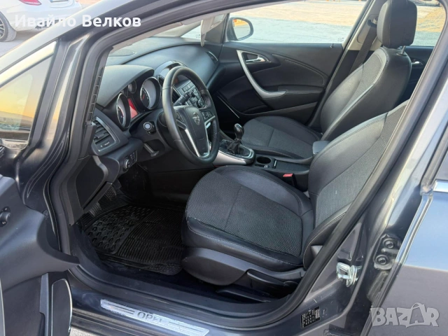 Opel Astra J Sport turner , снимка 15 - Автомобили и джипове - 53740489