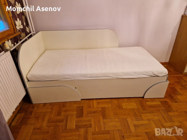 Единично легло с повдигащ механизъм и матрак 90/190см