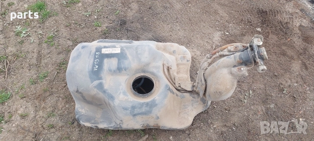 Резервоар със Кошница VW Пасат 3 1.8 Бензин , снимка 2 - Части - 53868018