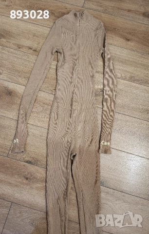 Дамски клин гащеризон fashion nova , снимка 4 - Гащеризони - 52933409