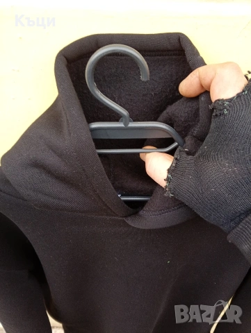 Черен суитчърт с ластици на ръкавите., снимка 3 - Суичъри - 53562124