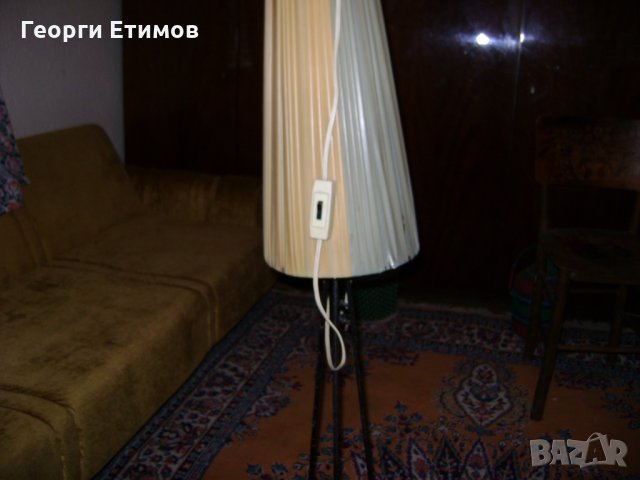 Соц носталгия!!!Винтидж лампа от ранният  соц много запазена , снимка 1 - Антикварни и старинни предмети - 35811777