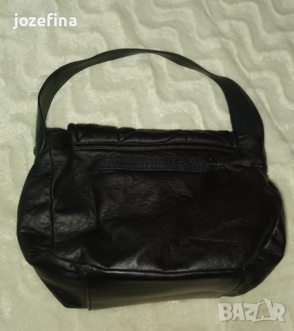 Дамска чанта от изкуствена много мека кожа, снимка 9 - Чанти - 44545310