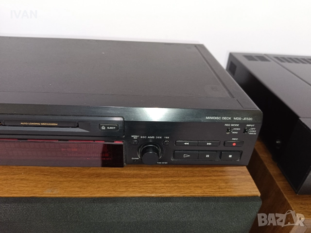 продавам мини диск-sony mds je520, снимка 2 - Ресийвъри, усилватели, смесителни пултове - 52975807