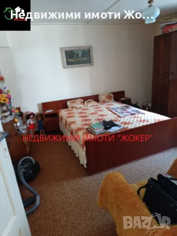 Къща с двор в гр. Свищов, снимка 5 - Къщи - 56349253