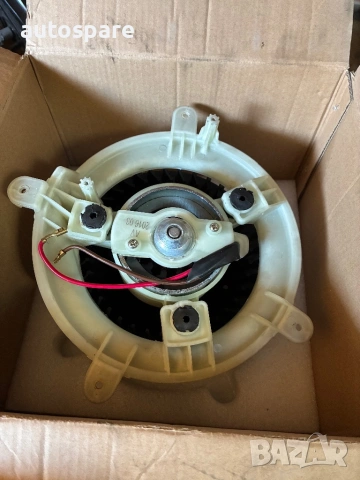 Нов! Вентилатор за парно Mercedes E-class. W210. 2108203842. , снимка 2 - Части - 53785132