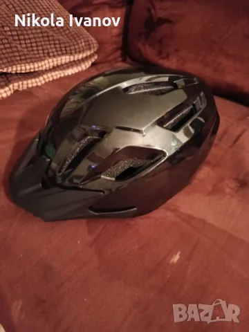 Продавам каска на марка rockrider, снимка 2 - Велосипеди - 56133924