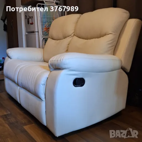 НОВ кожен двуместен диван с релакс механизъм (разтегателен) – бежов, за дом и офис 200 евро, снимка 3 - Дивани и мека мебел - 55963431