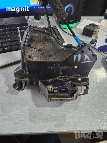 ПРЕДНА ДЯСНА БРАВА TOYOTA LAND CRUISER 120 352104