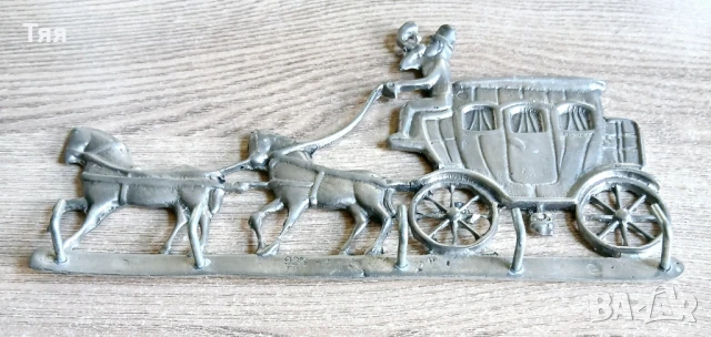 Винтидж оловна закачалка