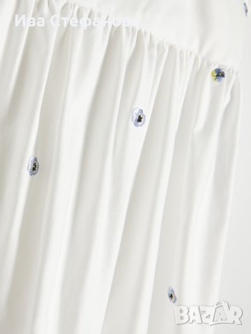 Памучна бяла дълга рокля с бродирани акценти теменушки, снимка 4 - Рокли - 42305804