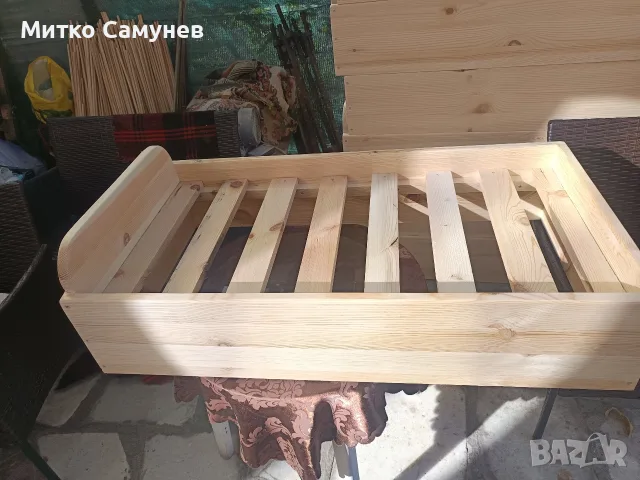 детско легло изработено от чамов материал 