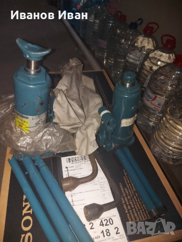 Хидравличен крик от Мерцедес Спринтер , снимка 4 - Части - 52442402