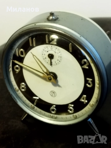 Стар механичен будилник, настолен часовникн часовник, снимка 2 - Антикварни и старинни предмети - 51993957