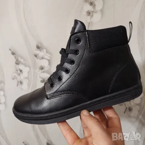 боти  Dr. Martens Maelly Padded Collar Boot  номер 39, снимка 9 - Дамски боти - 39732273