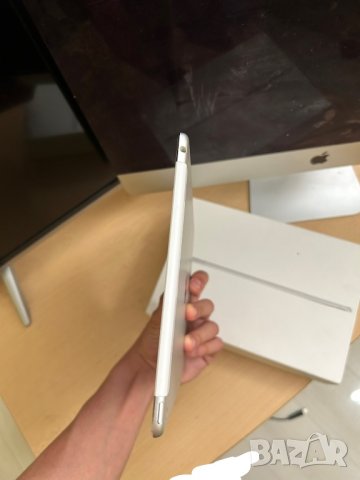 Apple iPad Air 2 - 64gb с 20W зарядно, снимка 3 - Таблети - 41118231