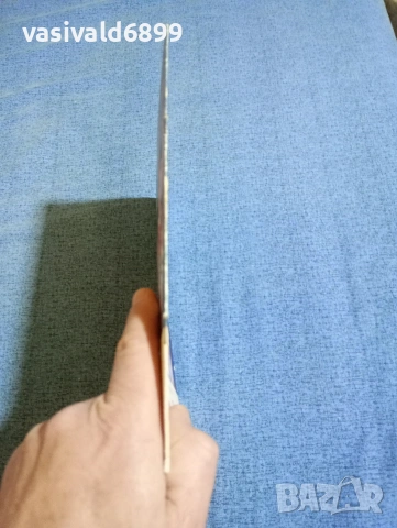 Георги Струмски - Прегръдката на Димитров , снимка 2 - Детски книжки - 53559698