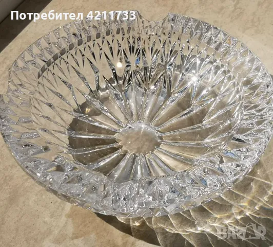 прекрасен кристален пепелник НОВО