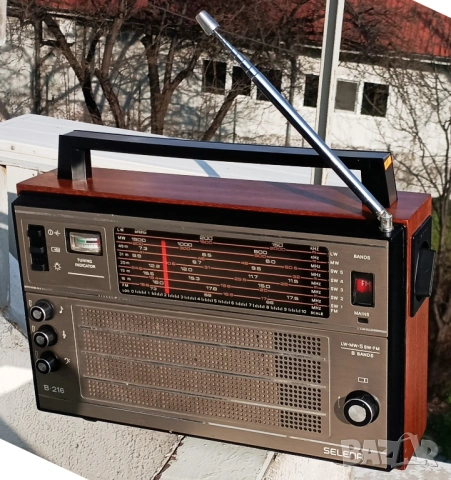 68📻✨ Върни си спомените с реставрираното SELENA B216 – 50 €