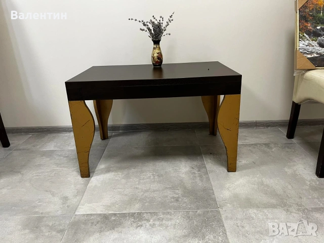 Много здрави и стабилни маси от термоплот и ПДЧ.  