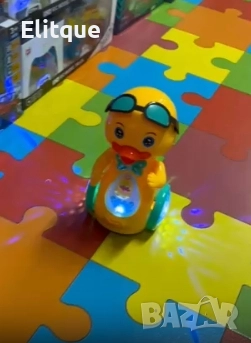 Интерактивна играчка Water Duck,която танцува и пее