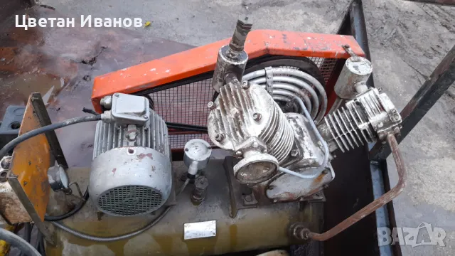 УК - 25 Български Компресор , снимка 1