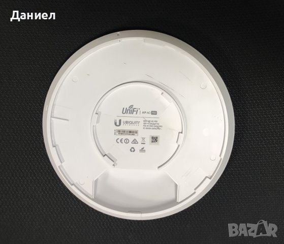 Ubiquiti UniFi UAP-AC-PRO 1300Mbit/s access point, снимка 2 - Мрежови адаптери - 42249682