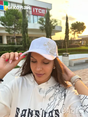 Шапка с дракон в различни цветове, снимка 8 - Шапки - 47630458