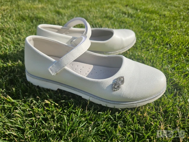 Официални бели детски обувки, снимка 4 - Детски обувки - 50585317