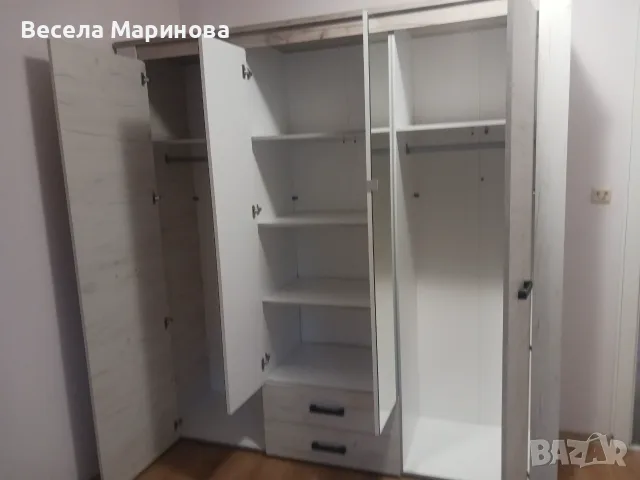 Четирикрилен гардероб "Кент" , снимка 2 - Гардероби - 55806356