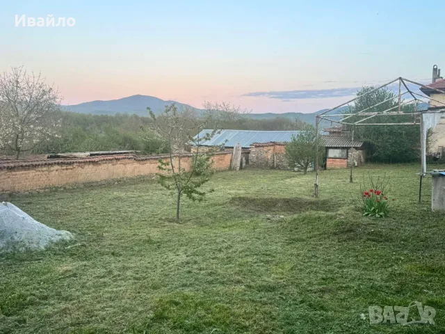 Имот с ток и вода