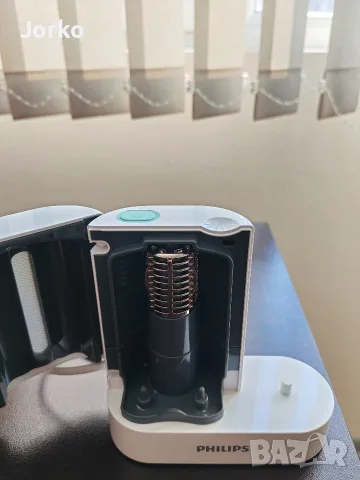 Зарядно четка Philips с UV стерилизатор, снимка 2 - Кушетки - 55977208