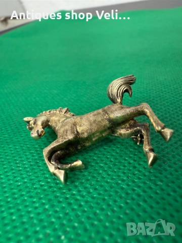 Сребърна брошка с позлата №7523 , снимка 4 - Колиета, медальони, синджири - 52129462