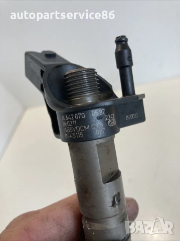 Горивен инжектор Bosch за Jeep Grand Cherokee 3.0 CRD (2006) A6420700587, снимка 2 - Части - 53523935