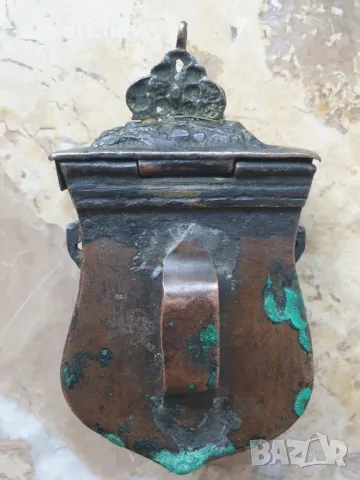 Малка много стара френска ренесансова барутница-паласка-фишеклък/кутия с капак 10см, снимка 8 - Антикварни и старинни предмети - 50328479