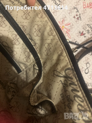 Голяма дамска чанта GUESS с несесер(чанта), снимка 6 - Чанти - 55930332