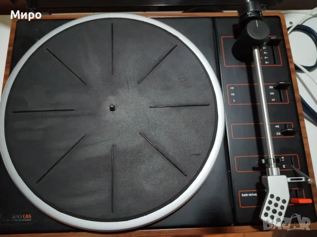 Грамофон Lenco L65 Belt-Drive, снимка 5 - Грамофони - 47272979