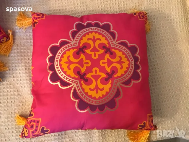 Декоративни възглавници 3 броя 40х40 см, снимка 3 - Декорация за дома - 49483556