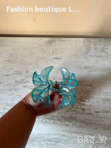 Синя шнола за коса с хавайско цвете 🩵, снимка 3 - Аксесоари за коса - 52412146