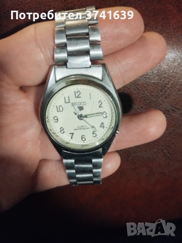 Seiko 5 Quartz 