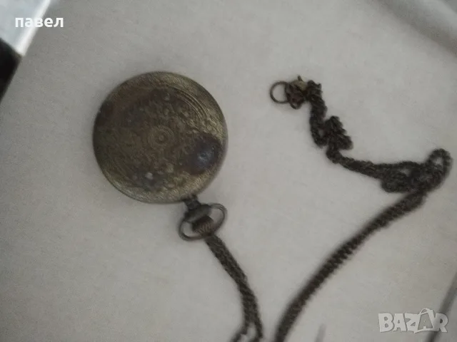 джобен часовник с батерия верижка много точен видими следи от употреба. 