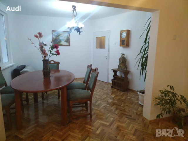 Собственик продава масивна монолитна  двуетажна къща на две плочи с гараж. След основен ремонт на вт, снимка 13 - Къщи - 53612474